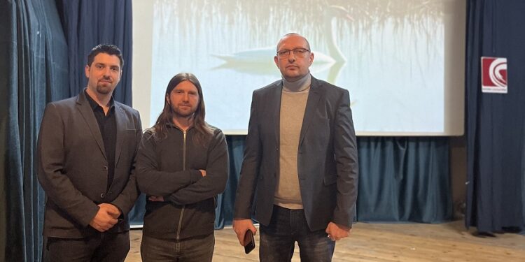 Rendžer Mile Ptičar govorio o vršačkim labudovima