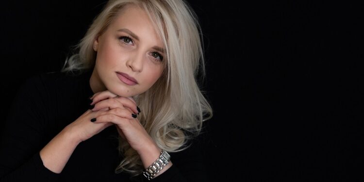 Izložba fotografija Marije Erdelji u vršačkom Domu vojske