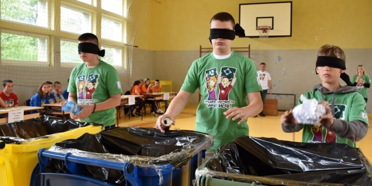 JKP Drugi oktobar: Kroz kviz „Prljavo ili čisto – nije isto“ podižemo svest osnovaca o značaju očuvanja životne sredine
