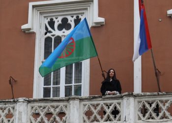 Podignuta Romska zastava na Gradskoj kući Vršca povodom Međunarodnog dana Roma