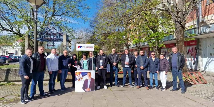 SNS Plandište čestitao Vaskršnje praznike