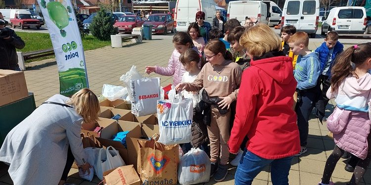 Akcija „Smanji otpad – doniraj odeću“ i sutra ispred Agriko pijace
