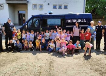 Policajci u Beloj Crkvi ugostili najmlađe sugrađane