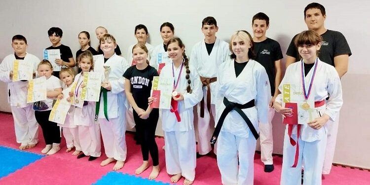 U Karate klubu Uljma održano polaganje za pojaseve i učenička zvanja