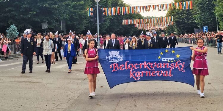 Raskošni kostimi i eksponati na Belocrkvanskom karnevalu