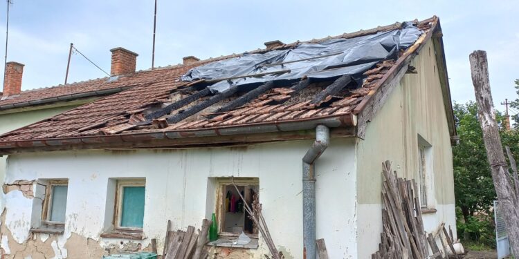 Plandište: Požar lokalizovan, šteta ogromna, žena doživela lakše telesne povrede