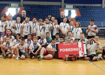 Turnir u mini rukometu u Vršcu okupio više od 250 učesnika