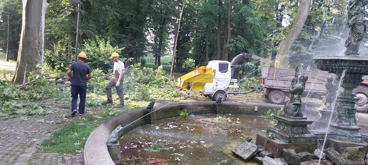 JKP Drugi oktobar se ceo dan borio sa posledicama nevremena