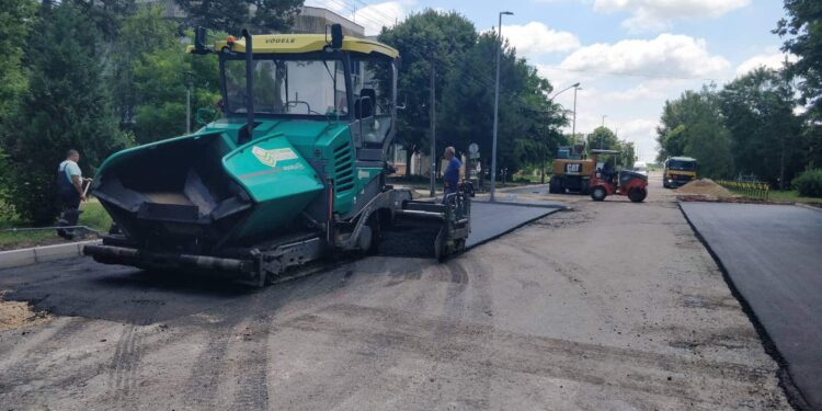Nastavak sanacija Karađorđeve u Plandištu, novi parking ispred Doma kulture