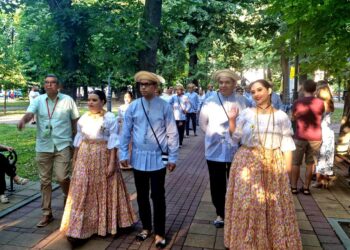 Raskošne nošnje, narodne igre i pesme na festivalu “Lepota različitosti”