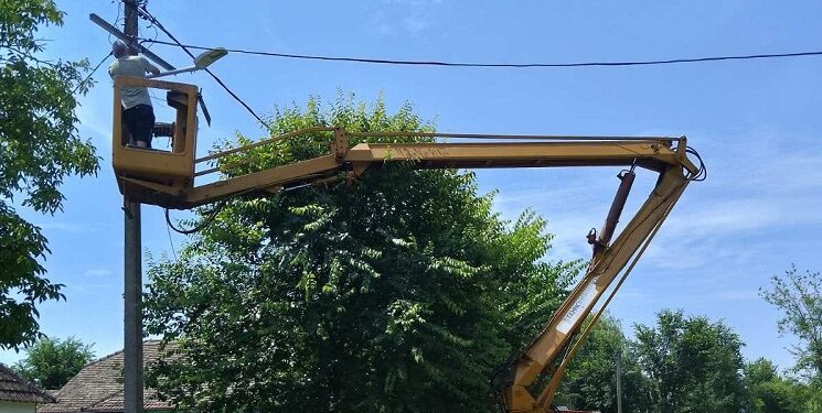 Plandište: U toku radovi na postavljanju javne rasvete