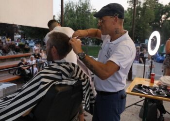 Humani vršački frizeri prikupili 100 hiljada za lečenje Nađe i Martina