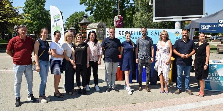 Sekopak karavan u Vršcu: Uspešna akcija sakupljanja staklenog otpada i edukacija o reciklaži