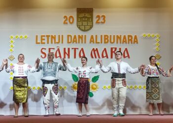 „Letnji dani Alibunara 2023“ počeli Koncertom rumunske muzike i folklora