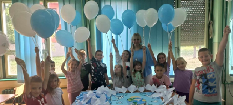 Zajedno za mir: Profesorka Stan sa učenicima četiri škole obeležila Dan mira