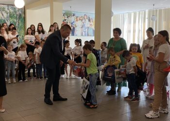 Pokloni za 76 đaka prvaka u opštini Plandište