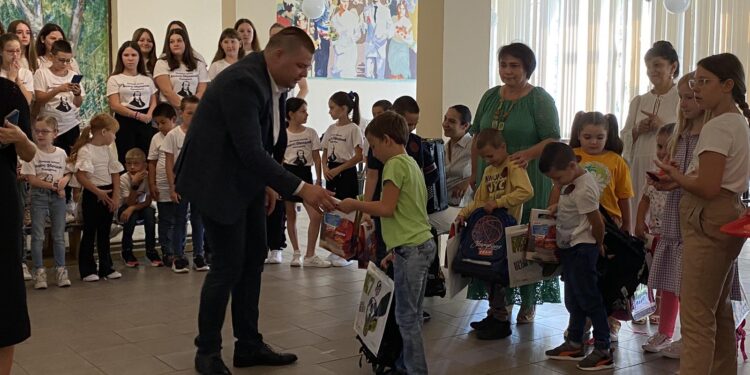 Pokloni za 76 đaka prvaka u opštini Plandište