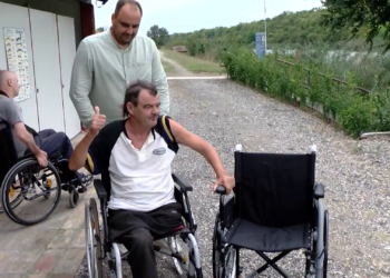 Akcija „Sakupi Humani Čep“ u Vlajkovcu: Kupljeno 74. pomagalo