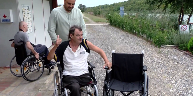 Akcija „Sakupi Humani Čep“ u Vlajkovcu: Kupljeno 74. pomagalo
