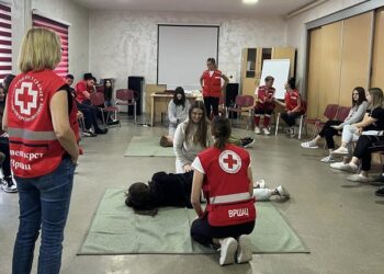 Crveni krst Vršac: Motivaciono-edukativni kamp za nove mlade volontere