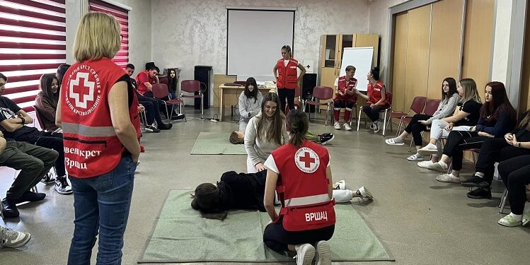 Crveni krst Vršac: Motivaciono-edukativni kamp za nove mlade volontere