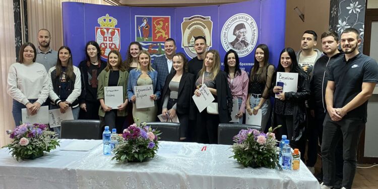 Predsednik Opštine Plandište uručio stipendije najboljim studentima
