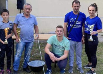 “Zlatni kotlić Hajdučice” u sigurnim rukama, manifestacija okupila veliki broj posetilaca