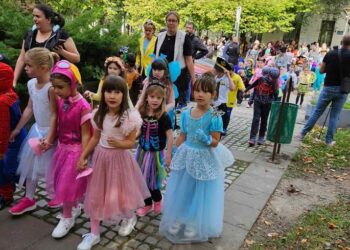 Raskošnim maskenbalom zvanično završena manifestacija Dečija nedelja u Plandištu