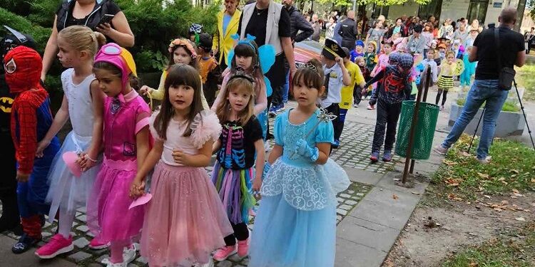 Raskošnim maskenbalom zvanično završena manifestacija Dečija nedelja u Plandištu