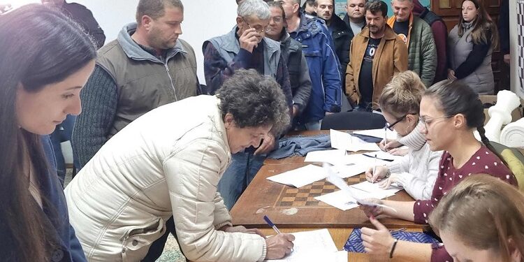 SNS Bela Crkva: 400 potpisa podrške u rekordnom roku