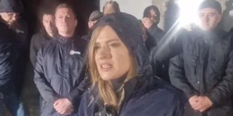 Lažne patriote: Zavetnica džipom do administrativne linije po sliku za Tviter! Njene jeftine poene platiće Srbi KIM!