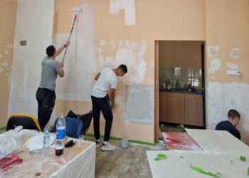 Volonteri belocrkvanskih srednjih škola oplemenili prostor Kancelarije za mlade