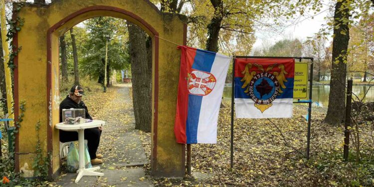 Humanitarna utakmica u Hajdučici: Fudbaleri igrali za decu sa Kosova i Metohije