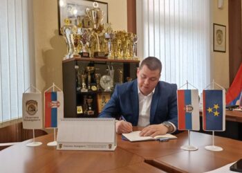 Predsednik Jovan Repac potpisao ugovor za sanaciju objekta FK Sloga Plandište