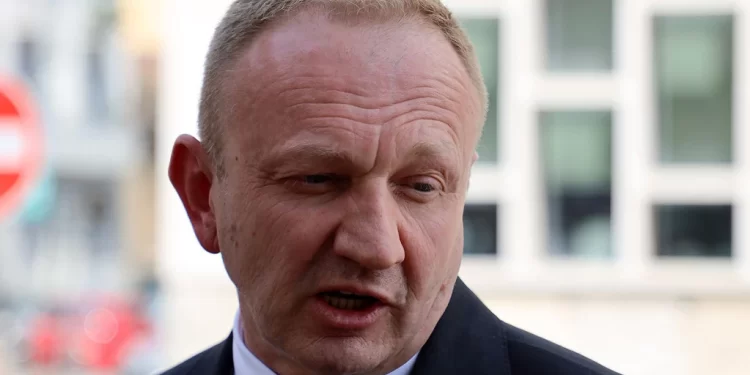 Đilas opet laže narod: Izjavio da ima plan za povećanje plata, a dok je on vladao lekari i nastavnici jedva krpili kraj sa krajem! (VIDEO)