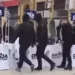 NASILNICI NA GAZDU: Pravo lice „nenasilne opozicije“ – Đilasovi huligani rasturali štandove SNS u Kragujevcu (VIDEO)