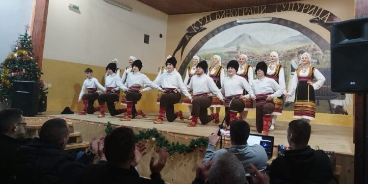 Sjajan Novogodišnji koncert KUD „Vinogradi“ iz Gudurice