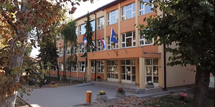 Humanitarna predstava za Tanju Tutić u plandištanskoj OŠ Dositej Obradović