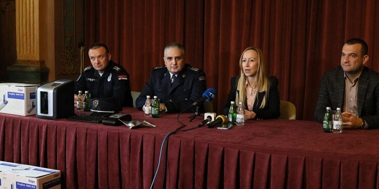 Grad Vršac Policijskoj stanici donirao najsavremeniji uređaj za detekciju droge