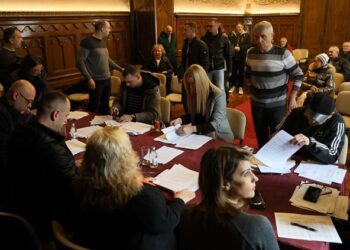 U Vršcu potpisani trojni ugovori za energetsku efikasnost: Za tri godine građanima 57 miliona