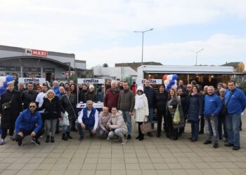 Vršački Naprednjaci uz kafu i čaj razgovarali sa sugrađanima