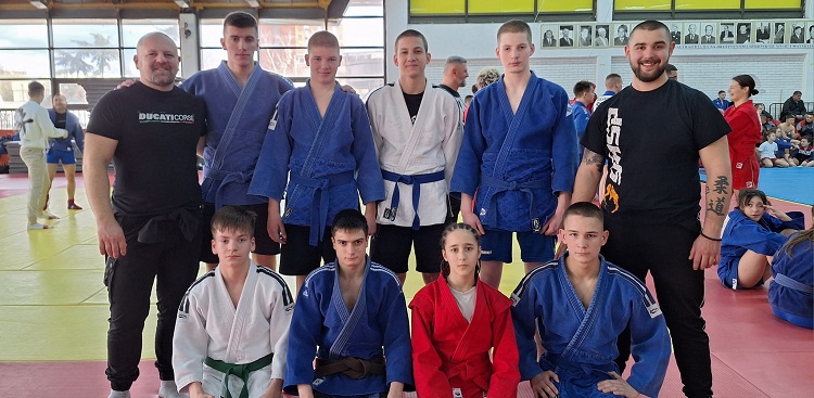 Novih 10 državnih medalja za vršačku Lokomotivu