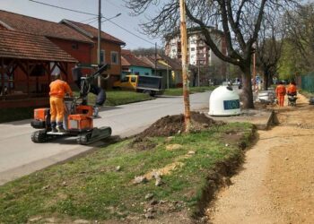 Apel građanima za strpljenje: Uređuje se trotoar pored Hemijsko-medicinske škole