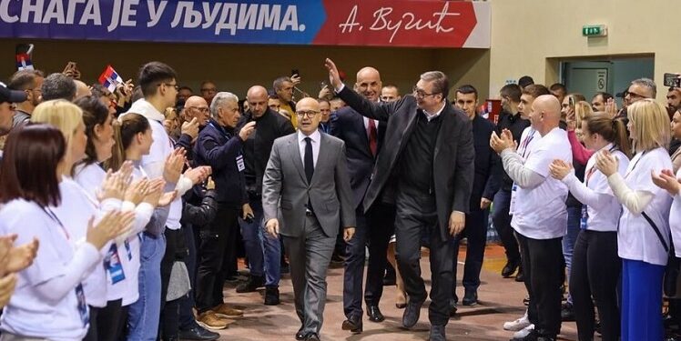 SNS Vršac: Mudra i pravilno odmerena odluka Vučića da mandat poveri Vučeviću