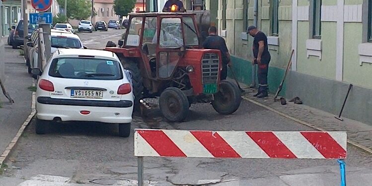 JKP Drugi oktobar: Kvar u Vardarskoj ekipe vodovoda na terenu