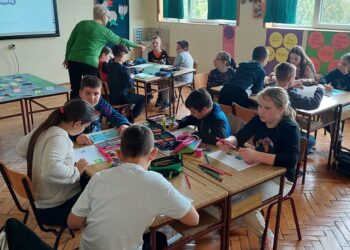 Vašu ambalažu u reciklažu: Kretivna radionica učenika osnovne škole u Velikoj Gredi