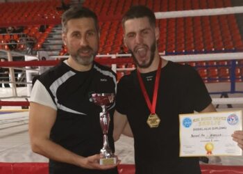 Vuk Pavlović osvojio zlato i pehar za najboljeg borca na Prvenstvu Srbije u ful kontaktu