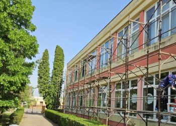 Počeli radovi na fasadi škole u Jasenovu