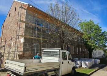 U toku radovi na fasadi Inkluzivnog centra u Beloj Crkvi