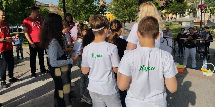 „Smehuljci“ odigrali humanitarnu predstavu